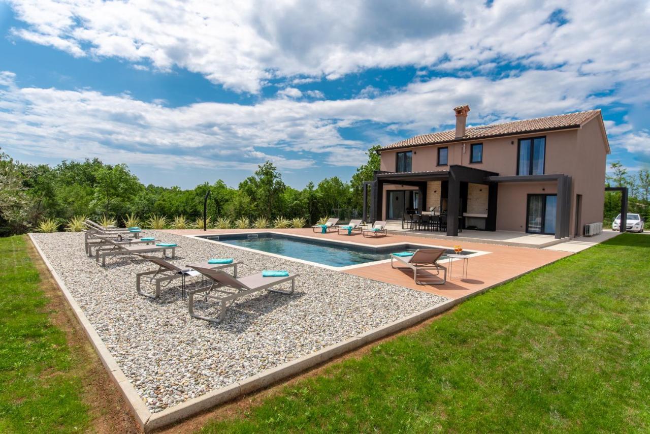 Villa Zara Santalezi Exterior photo